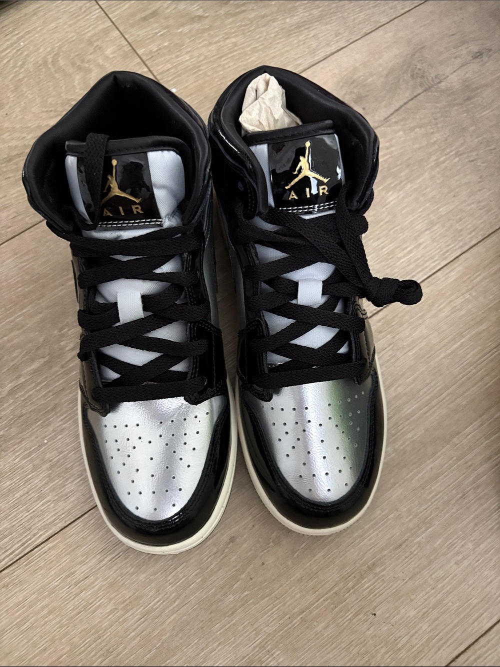 Jordan Kids High-Top Sneakers in Black and Metallic Silver with Gold Logo 6.5 y